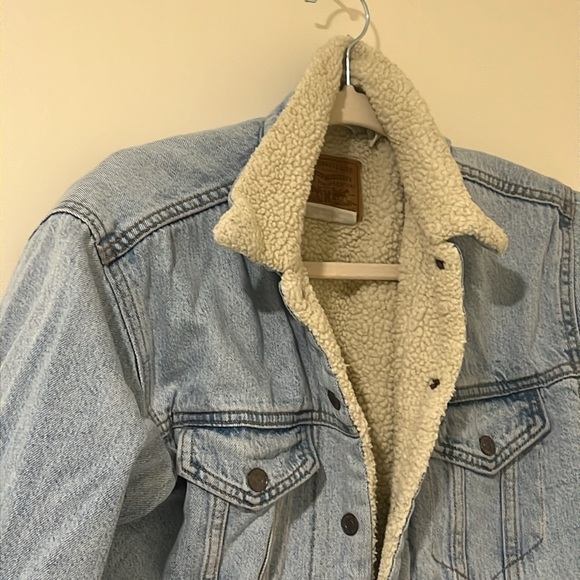 Women's Original Denim Trucker with Sherpa Lining 💙 - Picture 5 of 11